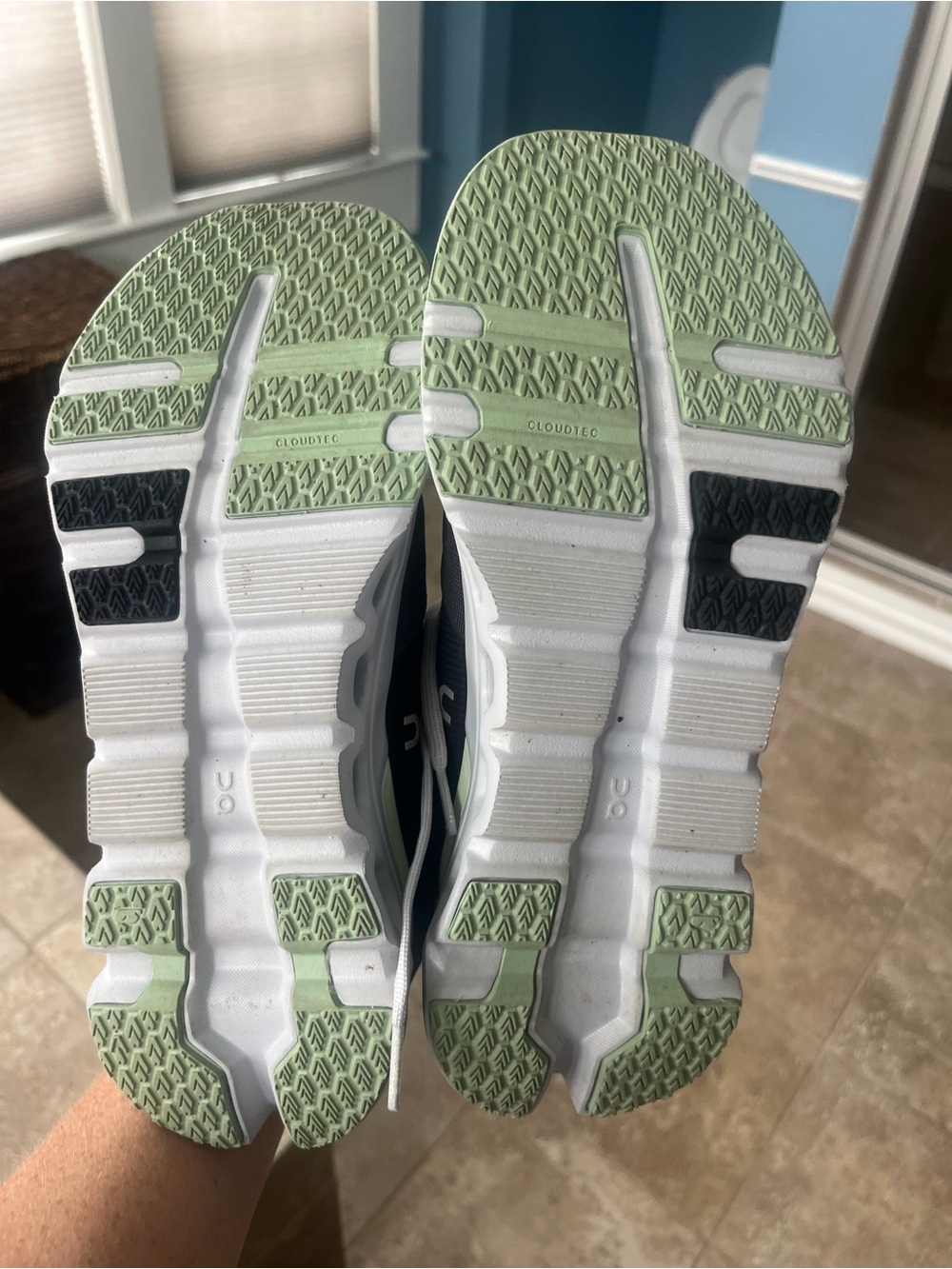 On Running Cloudswift Women's Black with Mint Running Shoes - Picture 4 of 4
